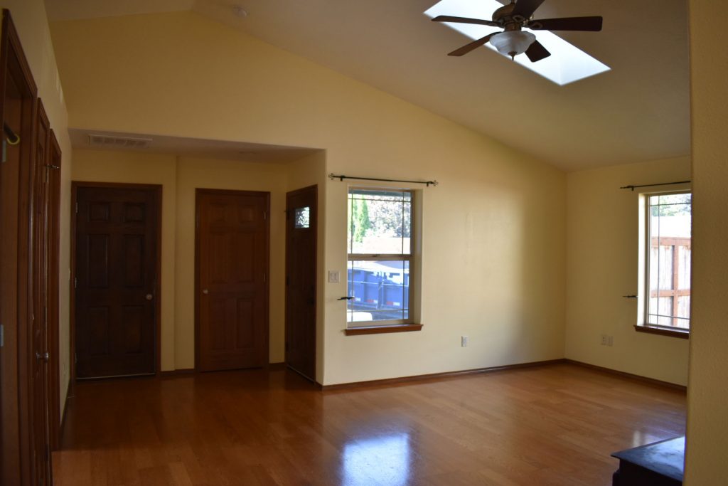 Room before window and door replacement
