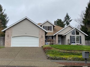 Exterior house painting project, front entry. Tualatin Oregon